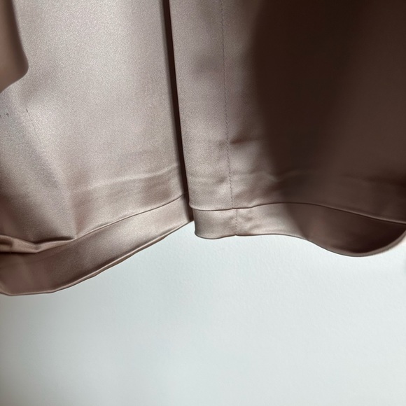 Great little dress for a night out with girls, or a hit date night! - Picture 6 of 8